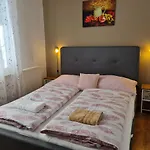 Fertodi Kuria Vendeghaz Pensjonat