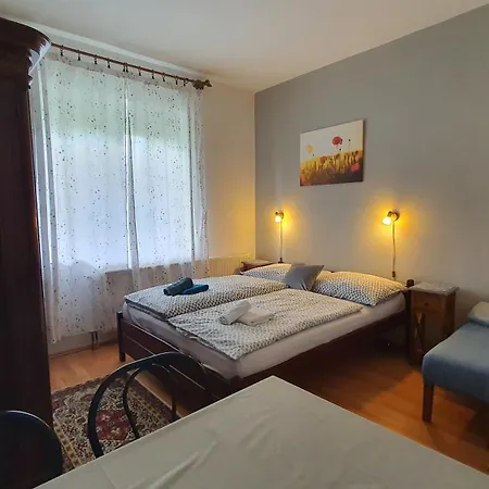 Fertodi Kuria Vendeghaz 3*